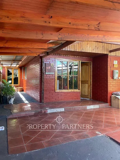 Acogedora Casa En Sector Residencial De Pirque