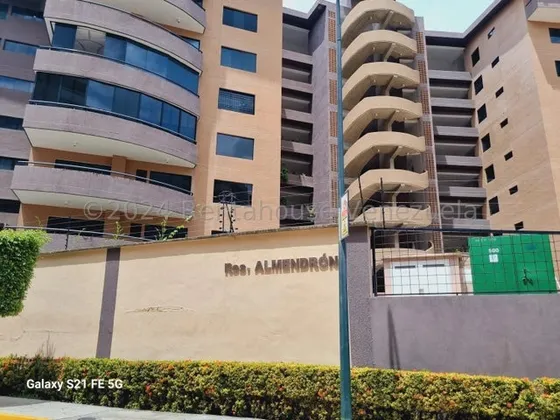 Apartamento En Venta Guatire Frutas Condominio 25-134 Fn