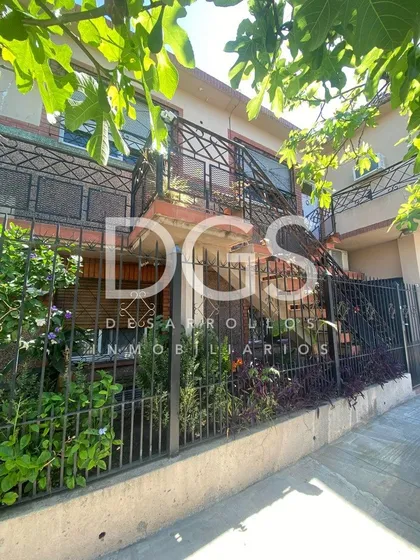 Casa Multifamiliar En Venta En Lanús