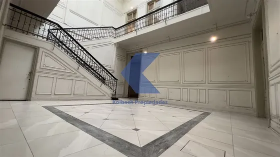 Casa En Venta De 12 Dorm. En Santiago
