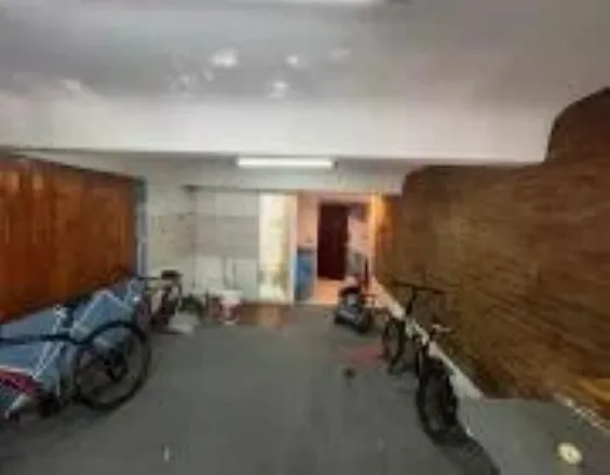 Oficina En Primer Piso En Piñeyro 