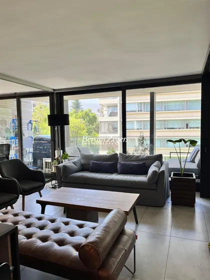 Departamento En Venta De 2 Dorm. 2baños En Las Condes