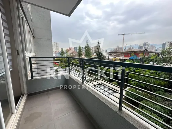 Arriendo Departamento C/ Balcón 1d1b En Carvajal La Cisterna