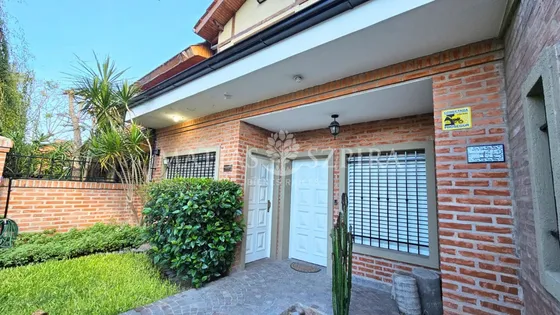 Venta Casa 6 Ambientes Castelar Norte