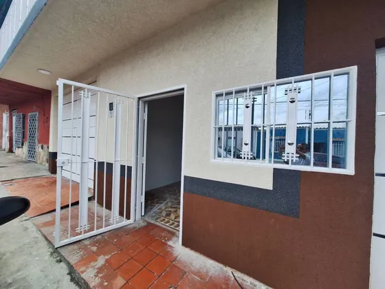 Se Alquila Local En El 23 De Enero 