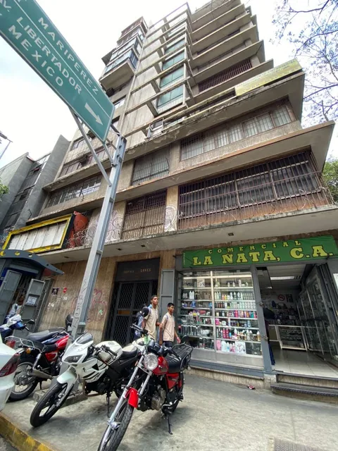 Se Vende Excelente Oficina En La Candelaria/137m2