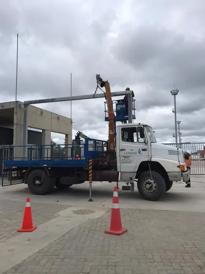 Camion Con Grua Palfinger