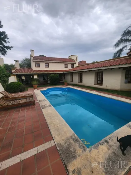 Casa En Venta 4dor En Villa Belgrano/arguello