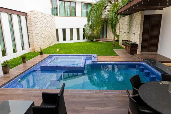 Casa En Venta Merida, Altabrisa En Privada, Entrega Inmediata.