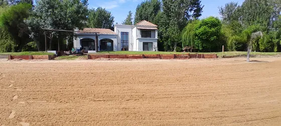 Gran Casa A Lago Central En Isla Del Este (dueño Directo)