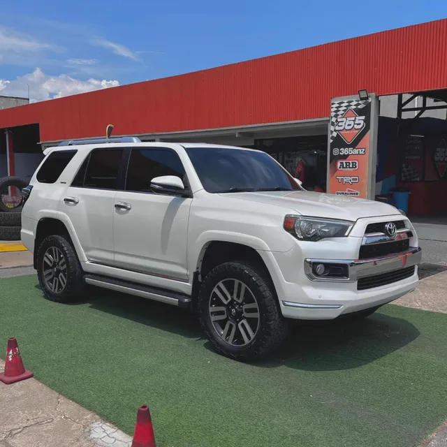 Toyota 4runner Limited 4x4
