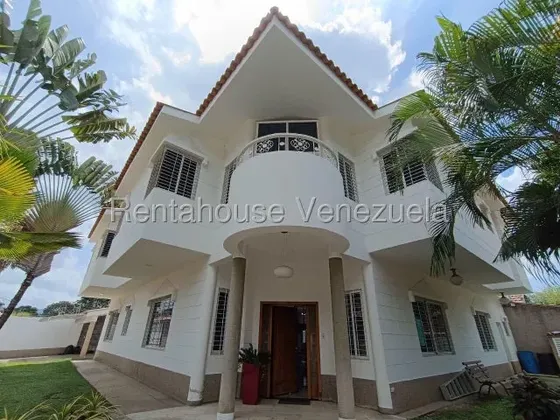 J.j Latouche Casa En Venta La Viña Valencia, Hermosa, Acabados De Primera, Amplia Cocina Y Grandes Espacios. Piscina, Area Social, Maxima Seguridad, Planta Electrica 100% Tanque 20 Mil Litros.. N