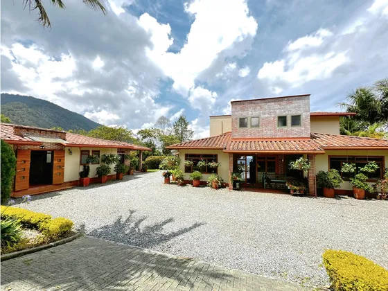 Venta Casa Finca Envigado Sector La Catedral Espectacular Vista
