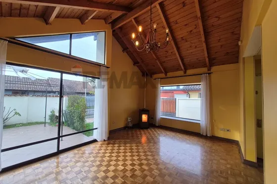 Amplia Casa En Venta San Pedro De La Paz