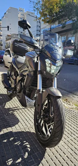 Hermosa Dominar 400 Con Top Case Sharp
