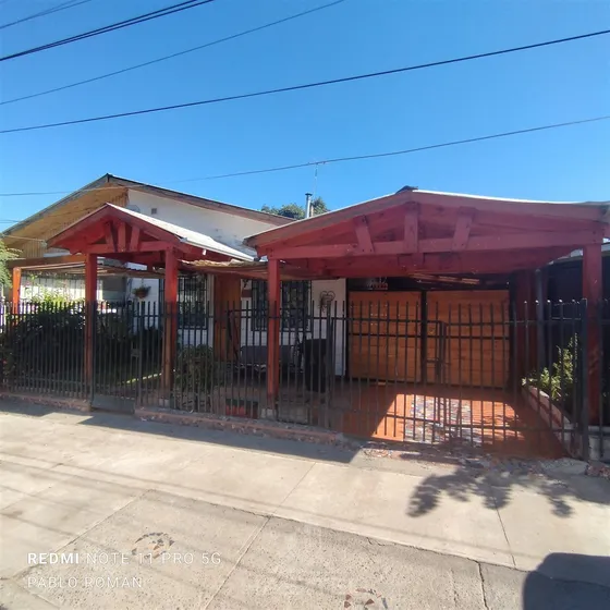 Casa En Venta De 3 Dorm. En Curicó