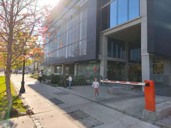 Venta Con Flujo Local Comercial, Pedro Valdivia Norte