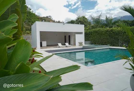 Se Vende Hermosa Casa, Venta Directa