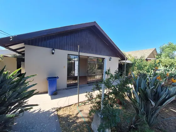 Casa En Venta De 8 Dorm. En Macul