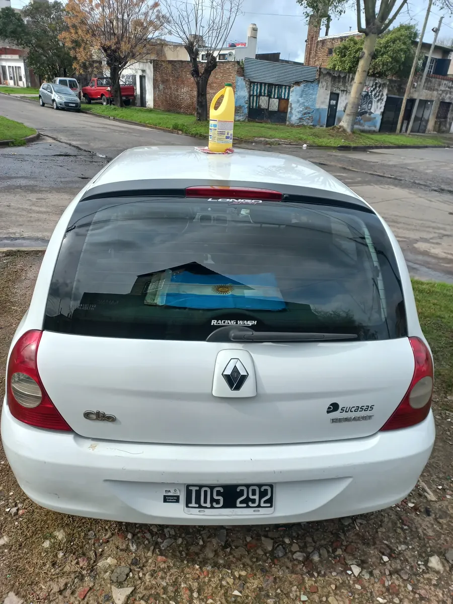 Renault Clio 1.2 Pack535247401937152009