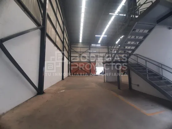 Arriendo Bodega Disponible En Sector La  Tablaza