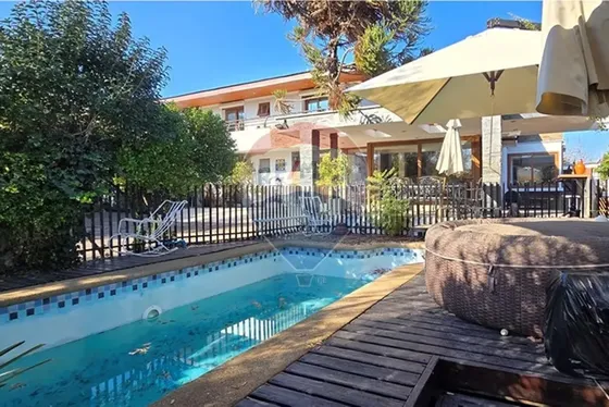 Casa 6d+4b Remodelada En Los Dominicos
