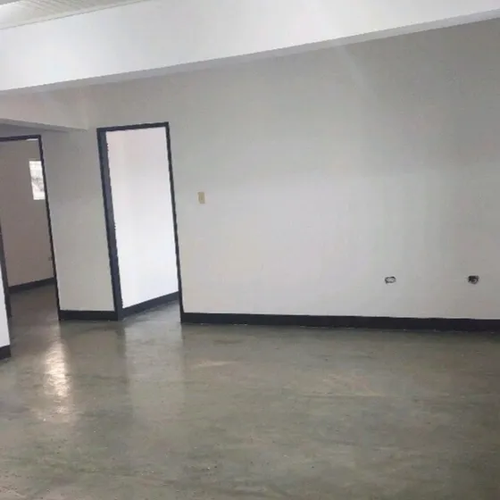Se Alquila 2 Oficinas Complejo Industrial Los Jarales San Diego, Carmen N.