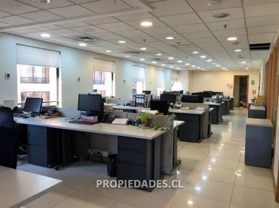 Oficina En Arriendo Metro Pedro De Valdivia 