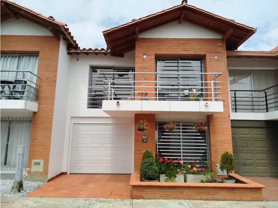 Venta Casa Unifamiliar En La Ceja Cerca Al Éxito Y El Parque