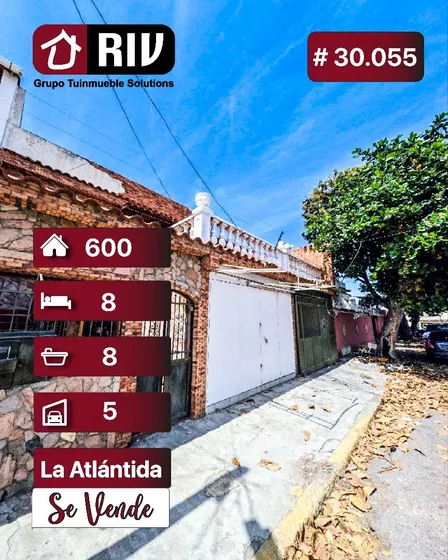 Venta- Hermosa Casa De 2 Niveles Con Local Comercial Ubicada En La Urb. Atlántida Catia La Mar. Estado La Guaira.