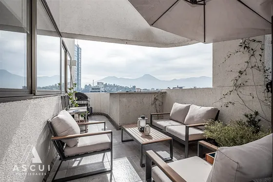 Departamento En Venta De 2 Dorm. En Las Condes