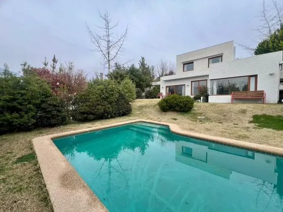 Vendo Casa En Cerro Mirador, San Carlos De Apoquindo