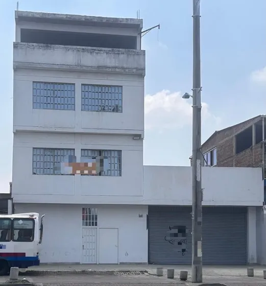 Bodega Y Locales En Omar Torrijos Cali Valle Del Cauca