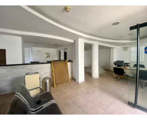 Vendo/alquilo Casa Comercial 704m2 Mariperez 6888