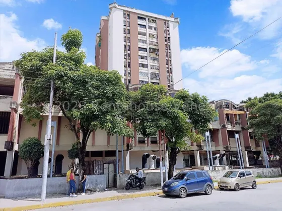 Local Comercial En Venta En El Limon 24-11398 Jcm