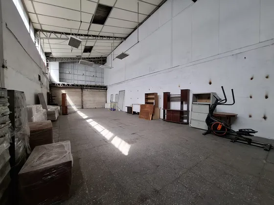 01. Arriendo Galpón Comercial De 195m2 Av.recoleta/dominica