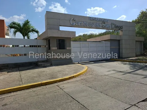 Townhouse En Venta Ubicado En La Esmeralda San Diego Carabobo Codigo 25-18560 Eloisa Mejia