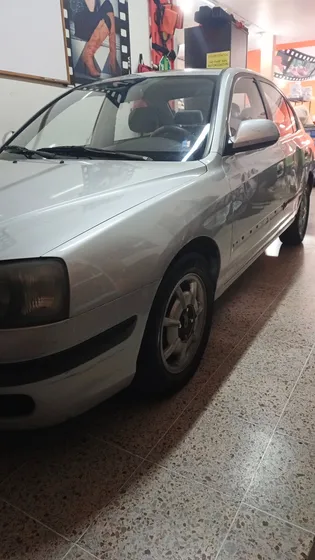 Hyundai Elantra 2.0 Gls 5p