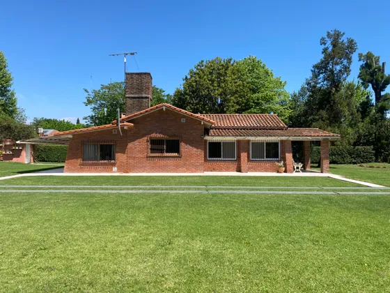 Casa Quinta Con Quincho, Parrilla, Pileta - Benavidez