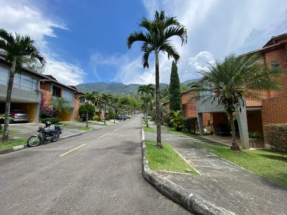 Casa En Venta, Transversal Intermedia, Envigado 