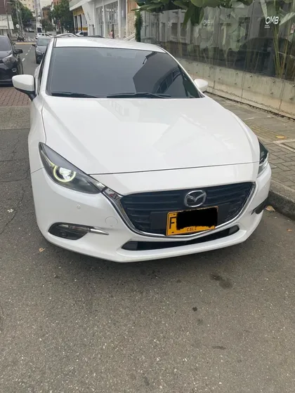 Mazda 3 Tourin