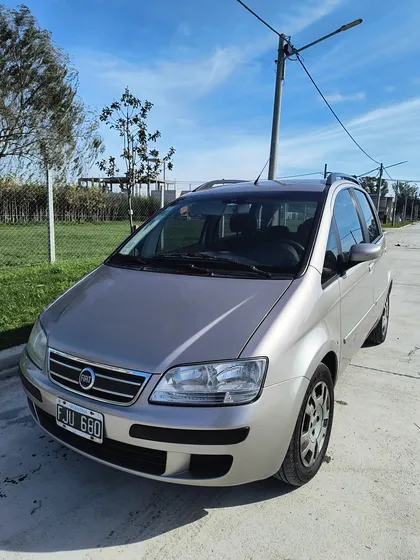 Fiat Idea 1.8 Hlx