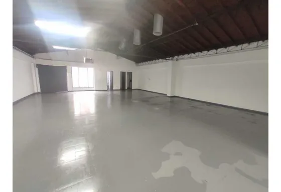 Bodega Guayabal, Barrio Santa Fé Medellín