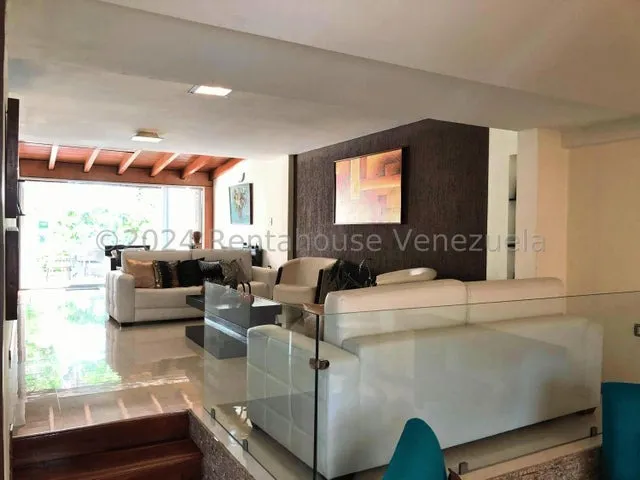Mayra Lara Rah Vende Hermosa Casa En Urb. El Pedregal, Al Este De Barquisimeto, 4 Hab, 5 Baños, 3 P/e, Planta Eléctrica, Tanque Subterráneo, Una Hermosa Área Social Y Parque Infantil 