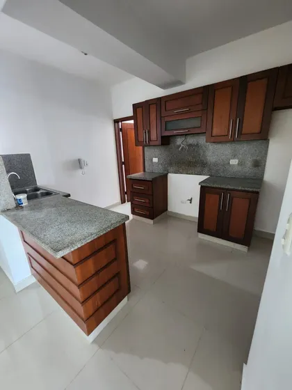 Alquilo  Apartamento En Viejo Arroyo Hondo Próximo A Ikea