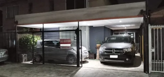 Se Vende Bella Casa 4h,3b En Tranquilo Barrios Residencial.