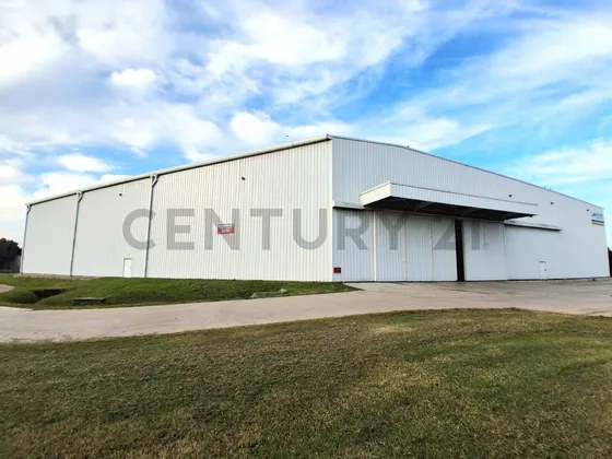 Galpón De 8500m2 En Alquiler En Parque Industrial La Plata