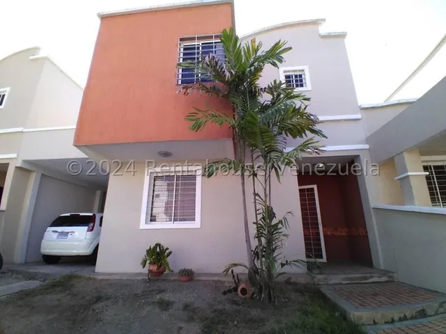  Venta Casa En Urbanizacion Elitesca Ciudad Roca Al Este De Barquisimeto Contacta Tu Asesora Mehilyn Perez  