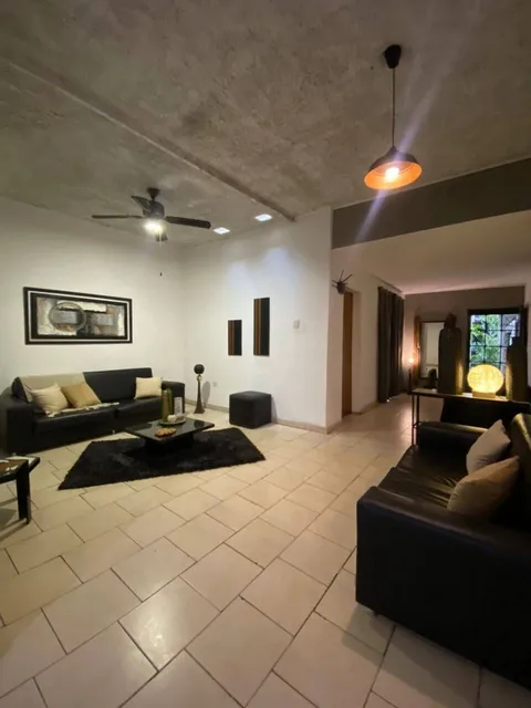 Venta Casa Con Local Comercial En Av Michelena Sector Candelaria