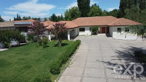 Primer Piso, Remodelada Completa, Acogedora, Minimalista